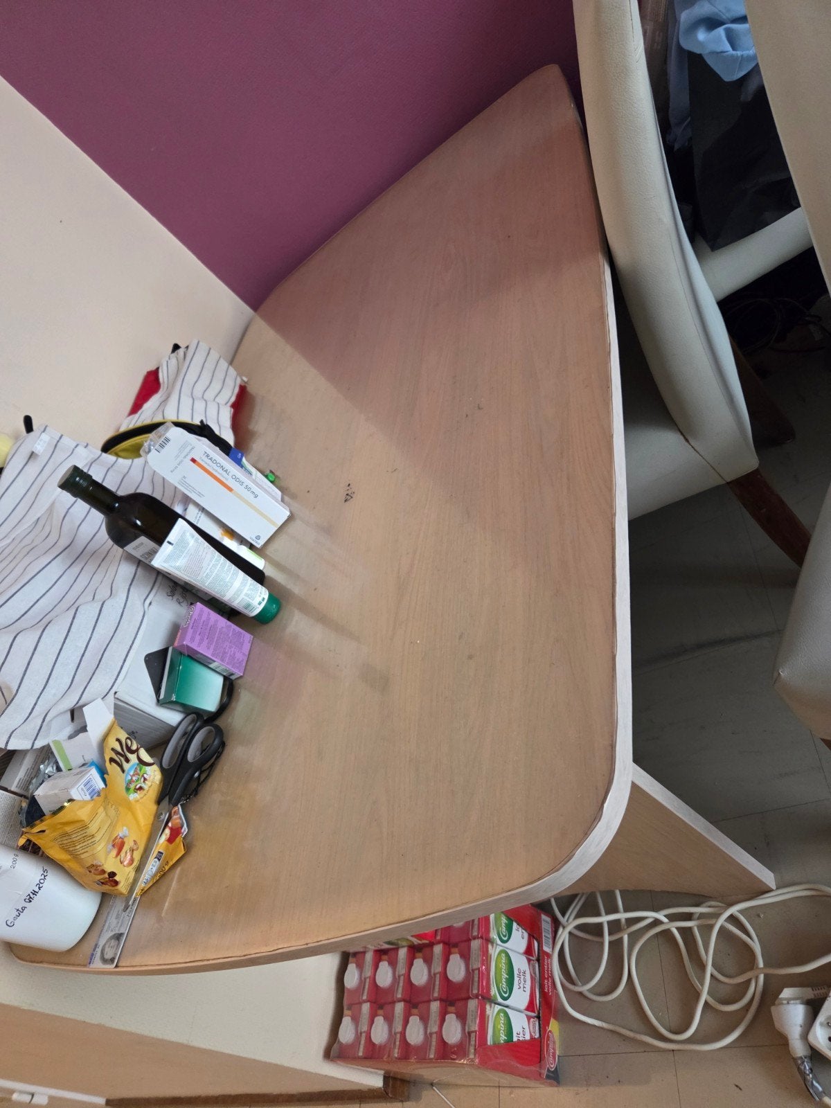 table avec 4 chaise, Huis en Inrichting, Ophalen, Zo goed als nieuw, Wit, Leer