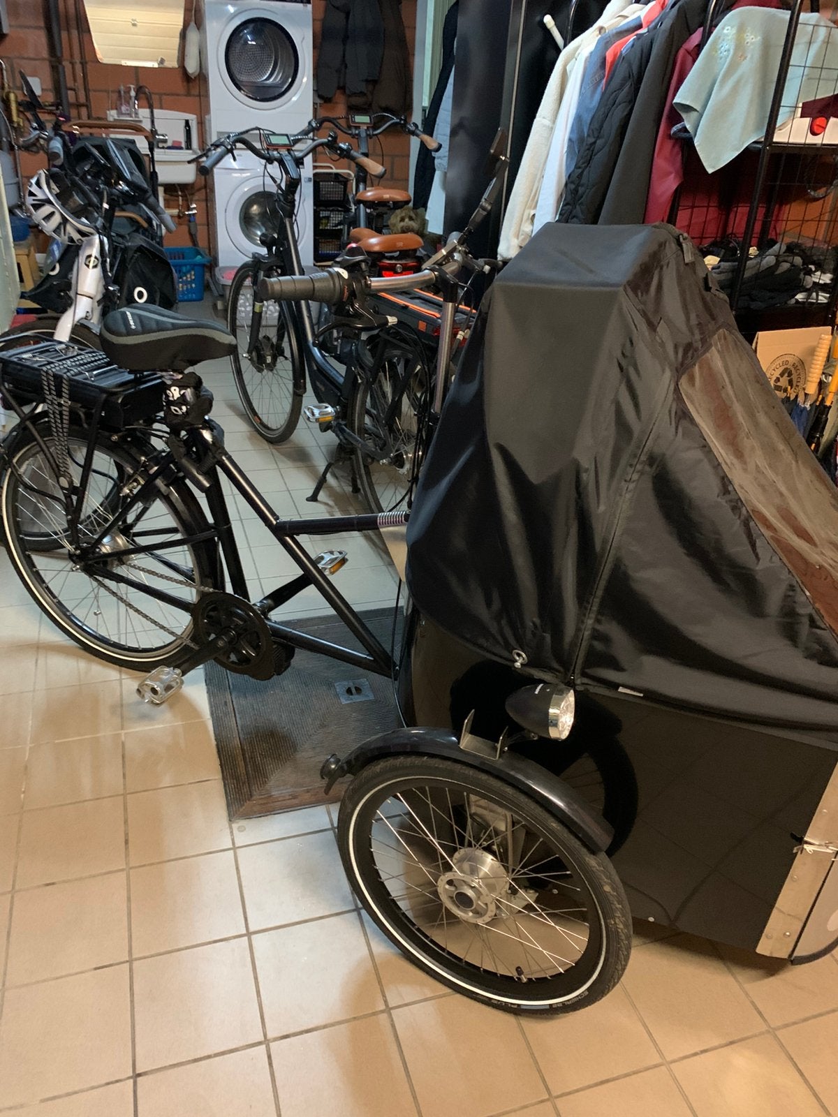 Elektrische Bakfiets Nihola met deurtje, Fietsen en Brommers, Ophalen, Zo goed als nieuw