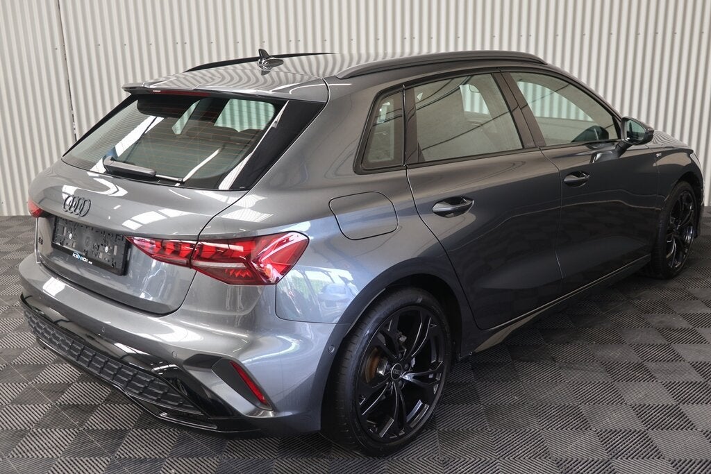 Audi A3 Sportback 35 TFSI 1.5 S-Line Head-up ACC Camera, Autos, 0 kg, Argent ou Gris, Achat, Euro 6
