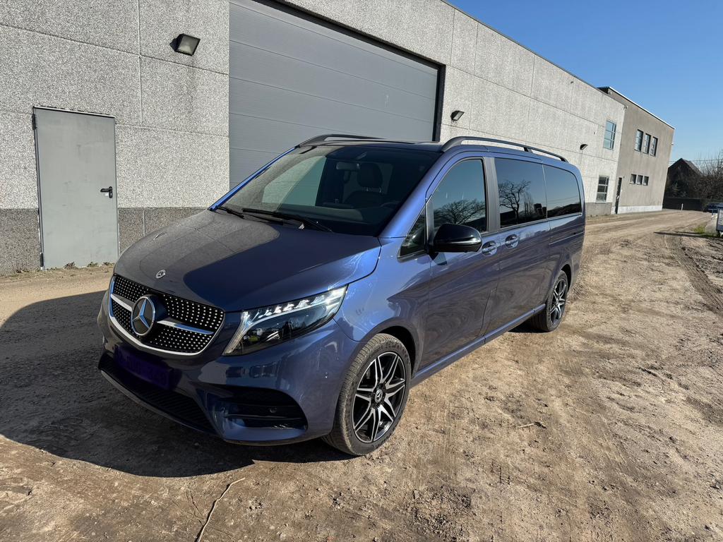 V-class 4-Matic full option 2024-02  48500 km, Auto's, Mercedes-Benz, Navigatiesysteem, Zwart, Blauw, Diesel