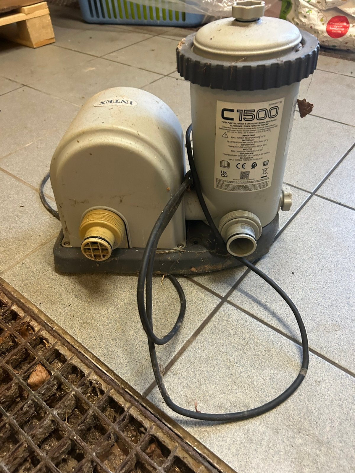 Kitt piscine Intex, Enlèvement, Utilisé, Échelle