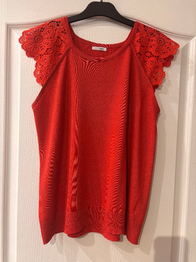Atmos Fashion roodkleurig topje in goede st Maat 40, Kleding | Dames, Topjes, Maat 38/40 (M), Atmos fashion, Ophalen of Verzenden