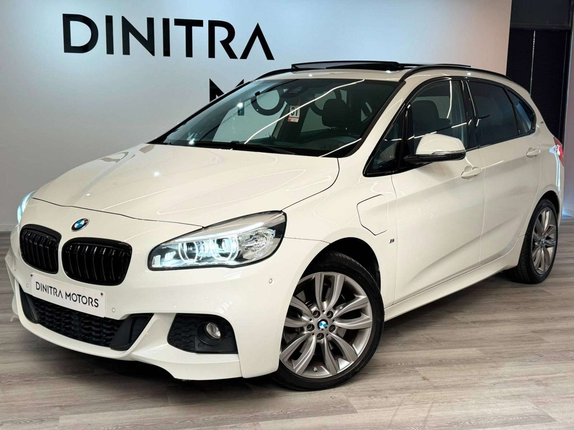 BMW 225 M-Sport Active Tourer Hybride - Pano/Harman/Cruise/L, Automaat, Gebruikt, Wit, 2 Reeks Active Tourer
