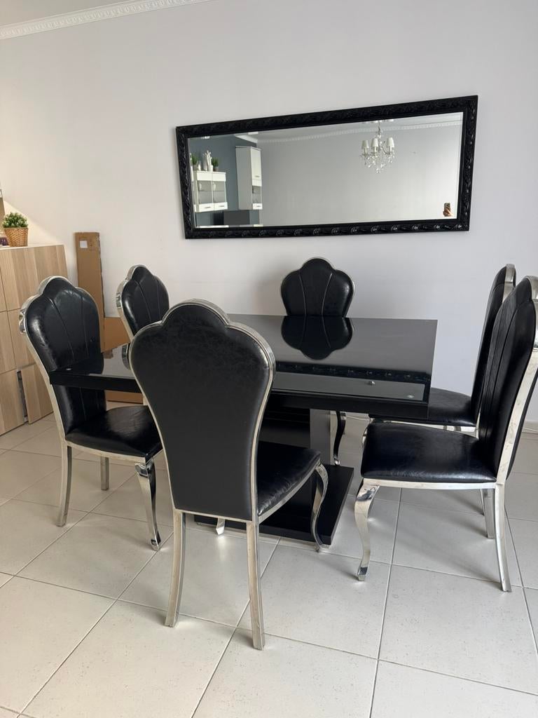 La table rt les chaises, Maison & Meubles, Tables | Tables à manger, Enlèvement