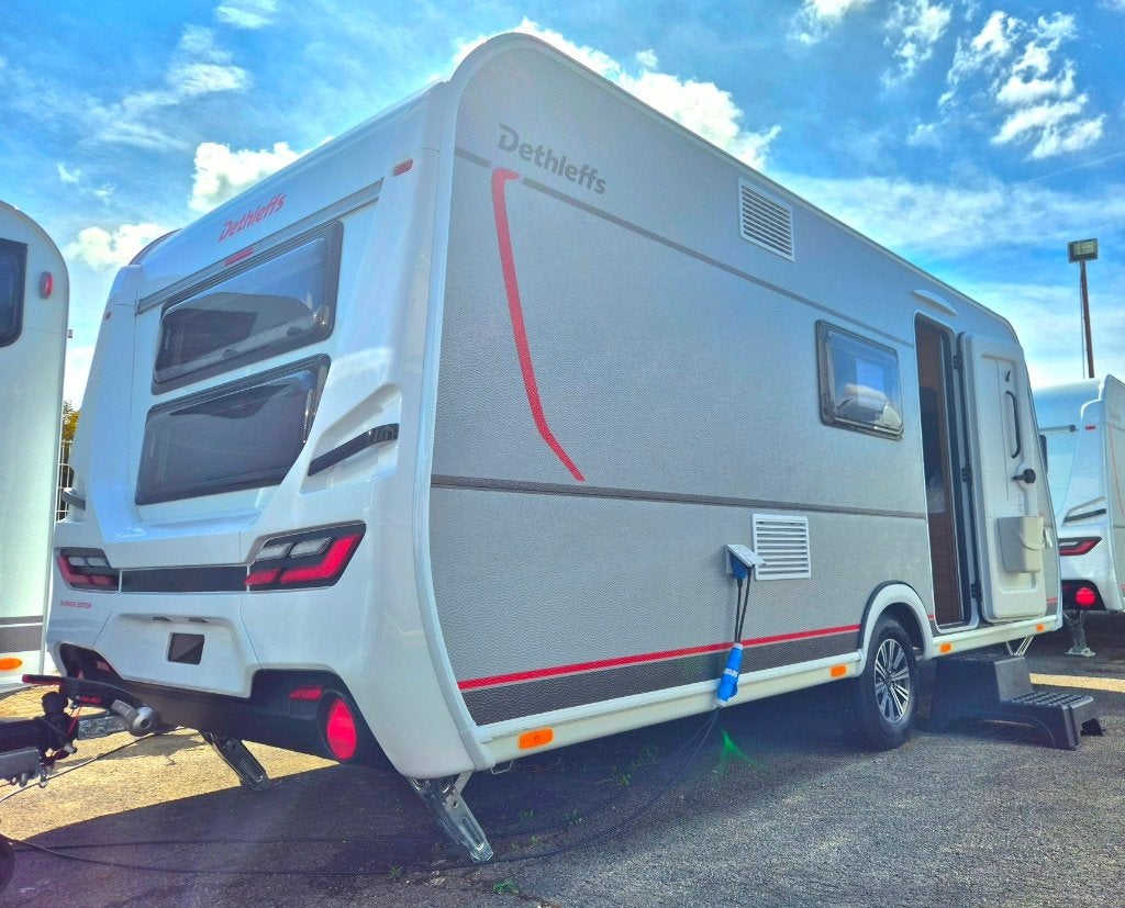 Dethleffs Summer Edition 500 QSK – 6 SLAAPPLAATSEN, Caravans en Kamperen, Dwarsbed, Bedrijf, Treinzit, Dethleffs