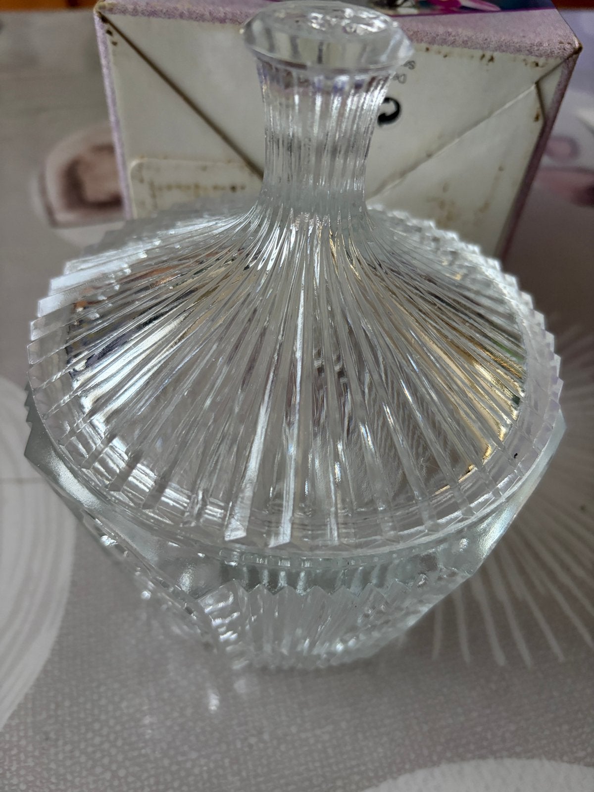 Bonbonnière / Sucrier vintage en cristal taillé, Antiquités & Art, Enlèvement ou Envoi