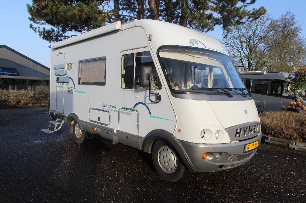 Hymer B.584, Caravans en Kamperen, Mobilhomes, Integraal, Standaard zit, Ringverwarming, 6 tot 7 meter