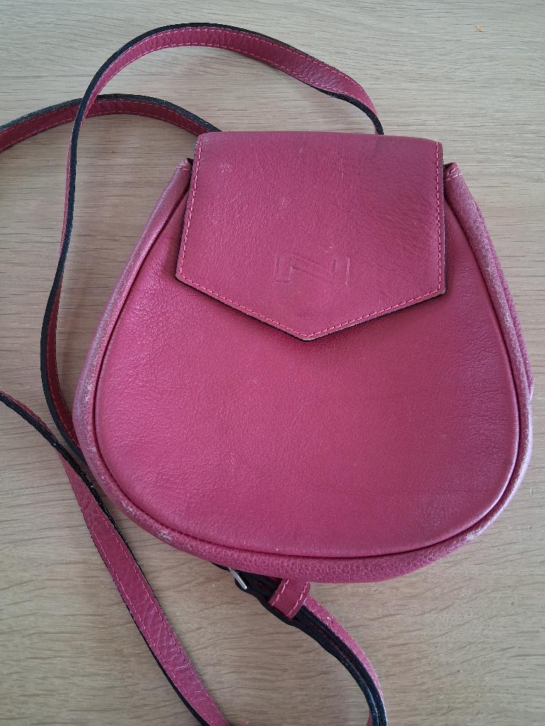 Crossbody Nathan klein, Handtassen en Accessoires, Tassen | Damestassen, Ophalen, Gebruikt, Roze, Schoudertasje