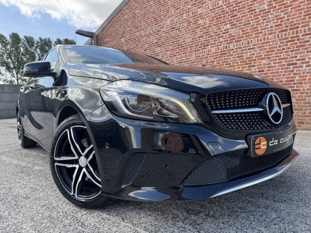 Mercedes  Automatic » Essence/Navi/Xenon/Sièges sport/Caméra, Autos, Classe A, Euro 6, Entreprise, Carnet d'entretien