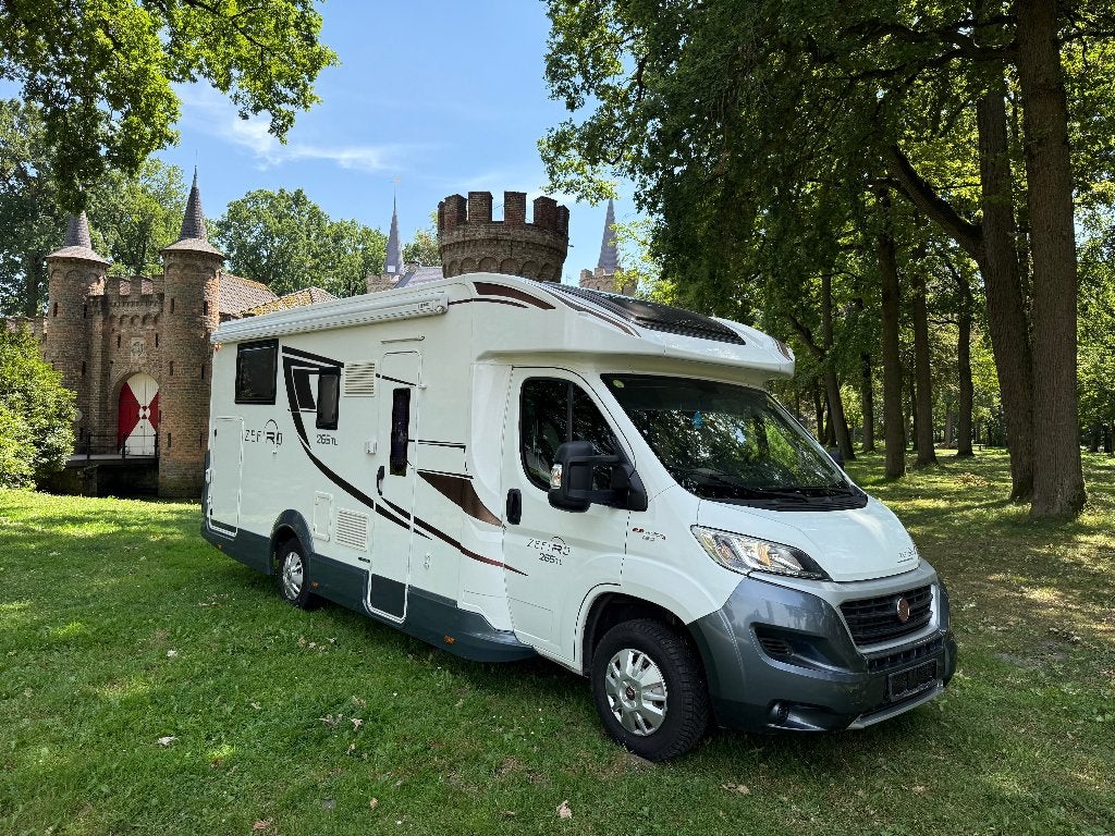 Roller team ZEFIRO 265TL Queensbed + Hefbed, Ringverwarming, Fiat, Particulier, Half-integraal