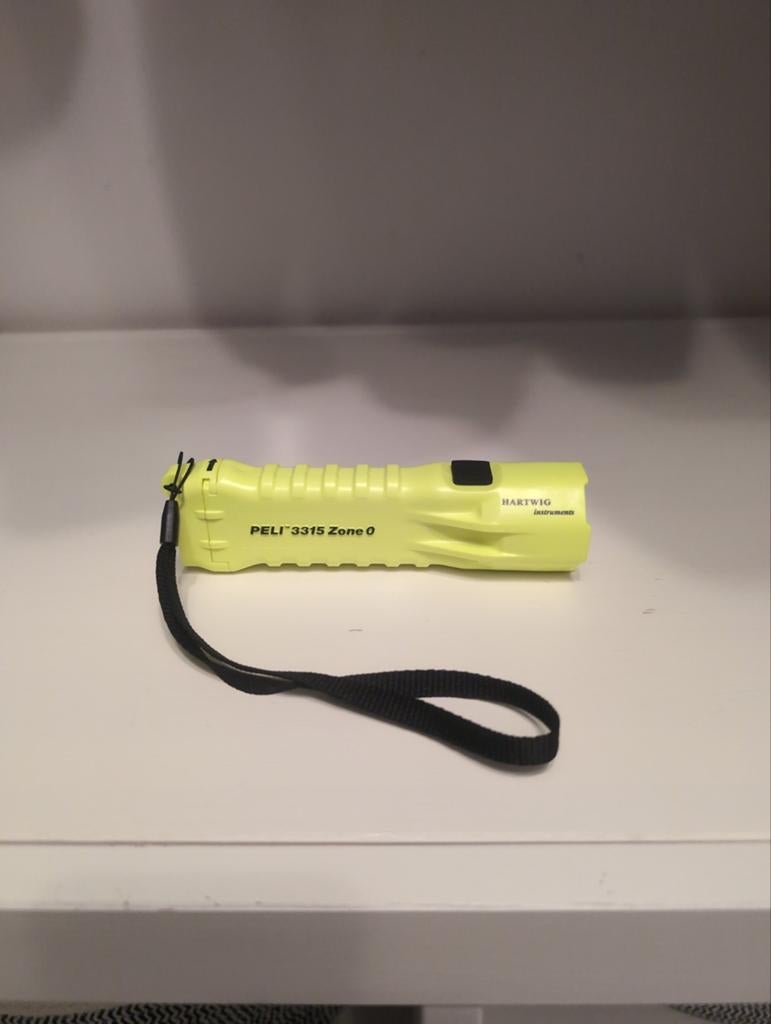 Lampe de poche Peli x Hartwig 3315Z0 jaune, Enlèvement