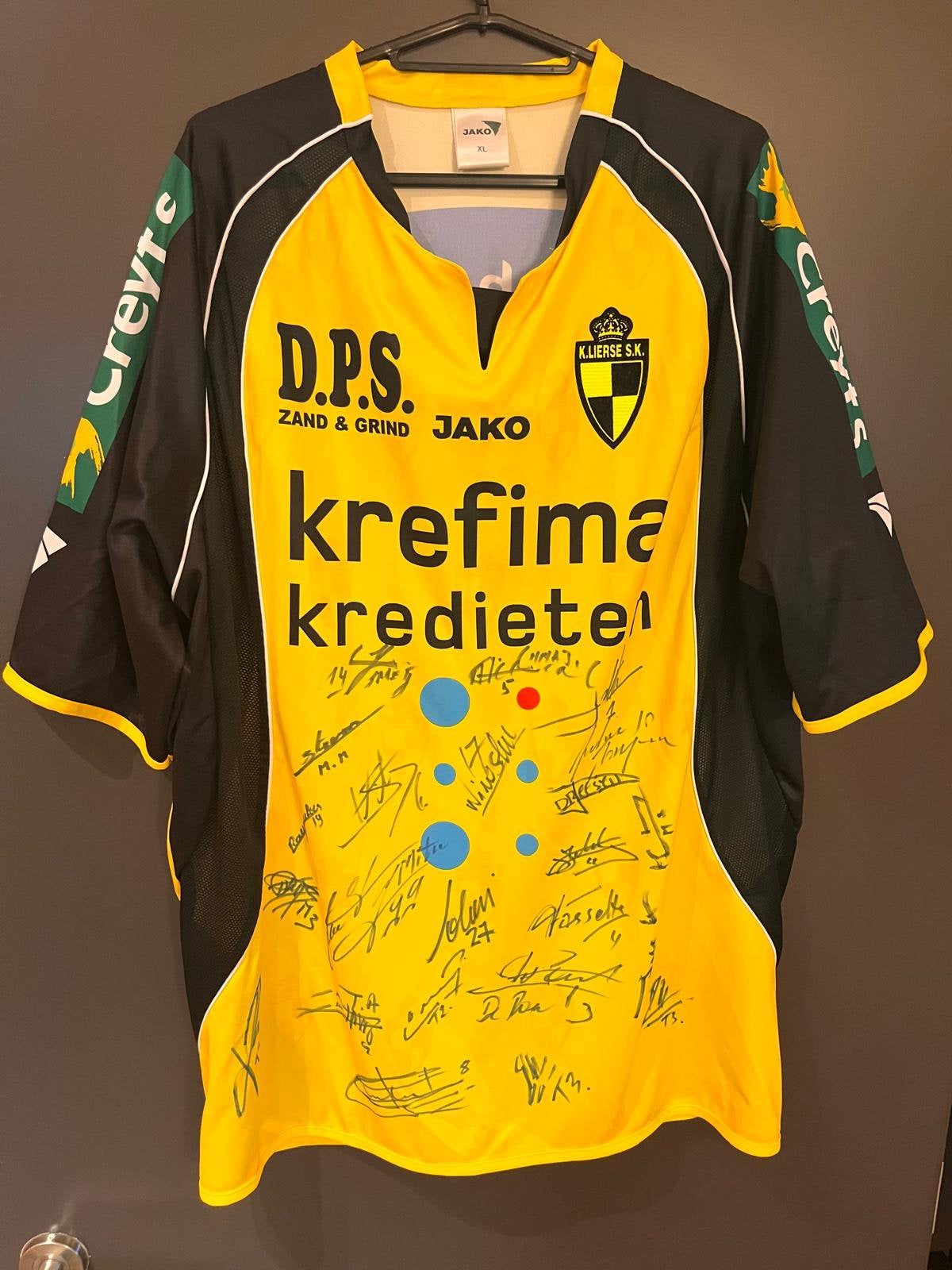 Gehandtekend origineel wedstrijdshirt SK Lierse seizoen04/05, Sport en Fitness, Ophalen, Zo goed als nieuw