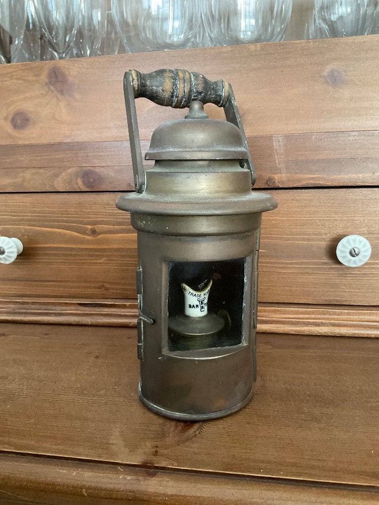 Antieke petroleumlamp, Ophalen of Verzenden, Koper