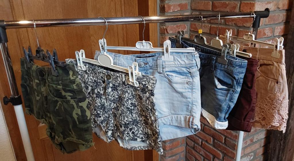 Set van 16 korte en halflange shorts, meestal gemaakt van je, Ophalen of Verzenden, Zo goed als nieuw, Maat 38/40 (M)