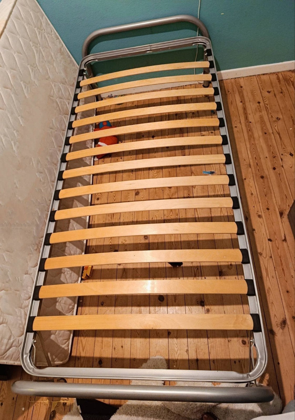 Lit 1 personne avec matelas, Enlèvement, Métal