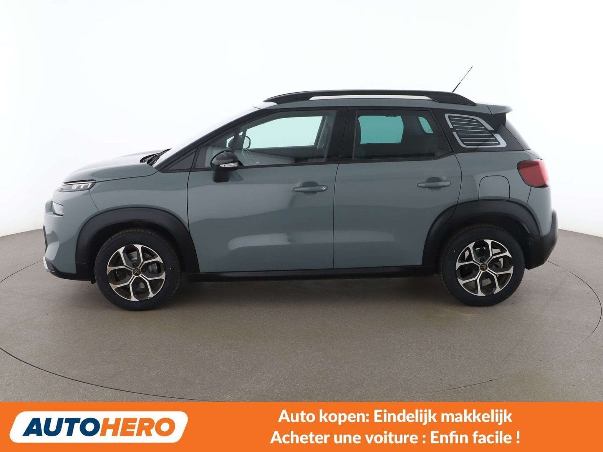 Citroën C3 Aircross 1.2 PureTech Shine, Autos, Argent ou Gris, Achat, Euro 6, Boîte manuelle