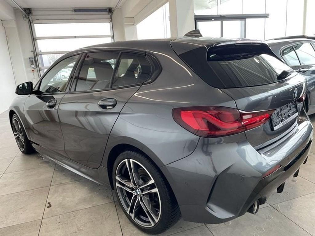 BMW Serie 1 M-Pack // Carplay - Automaat - Navi, Autos, BMW, Argent ou Gris, Achat, Euro 6, 116 ch
