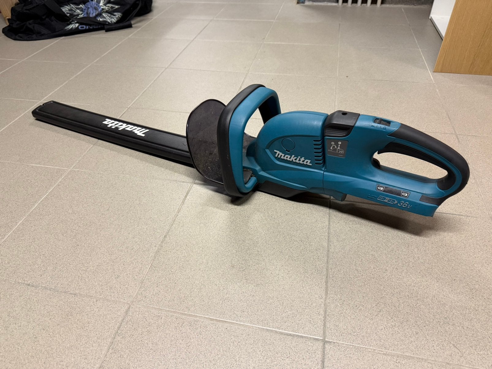 Taille haie sans fil Makita DUH551, Jardin & Terrasse, Enlèvement, Comme neuf