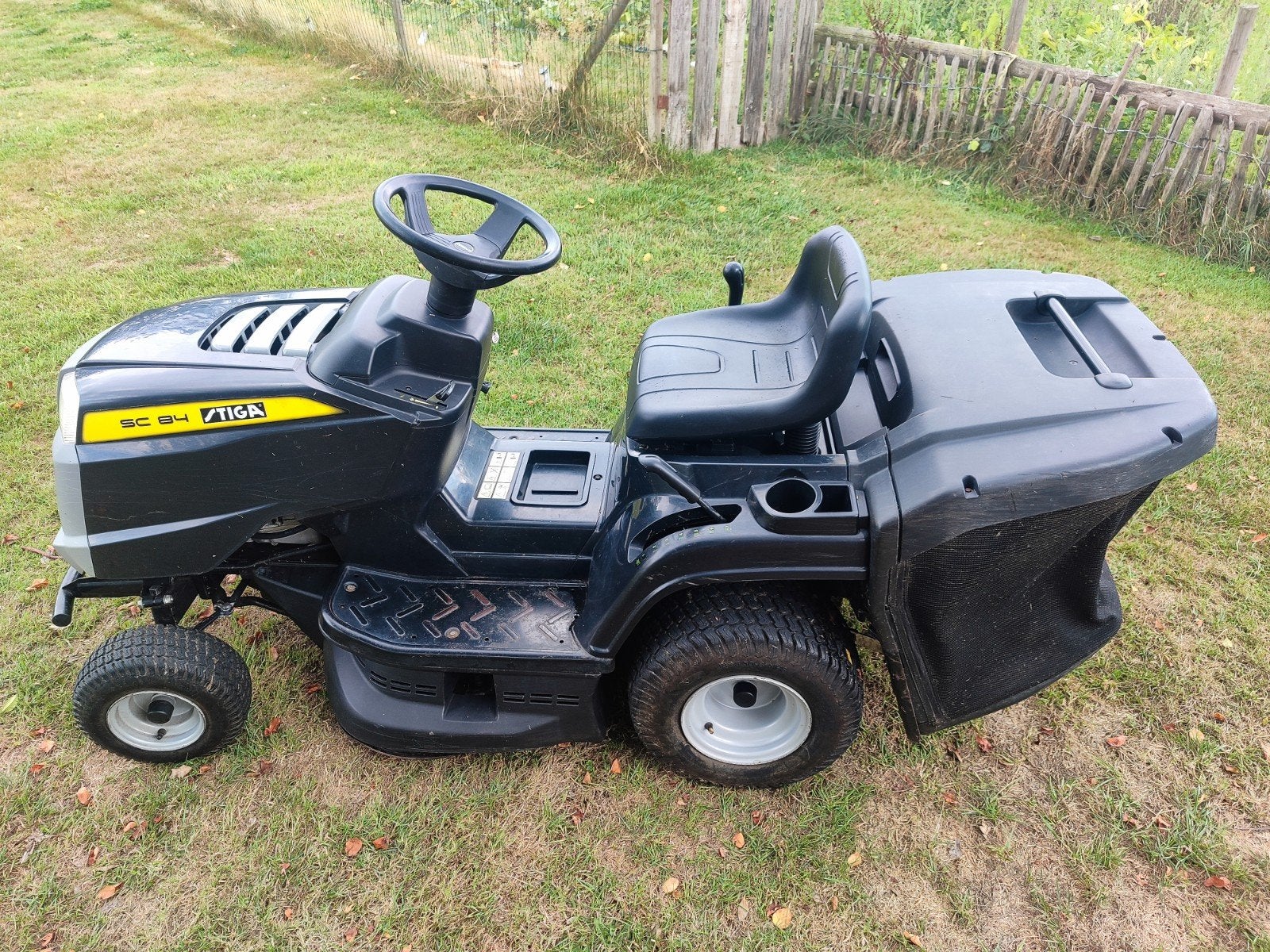 Tracteur tondeuse autoportée Stiga SC 84 – 84 cm – Très bon, Stiga, Moins de 90 cm, Enlèvement, Utilisé