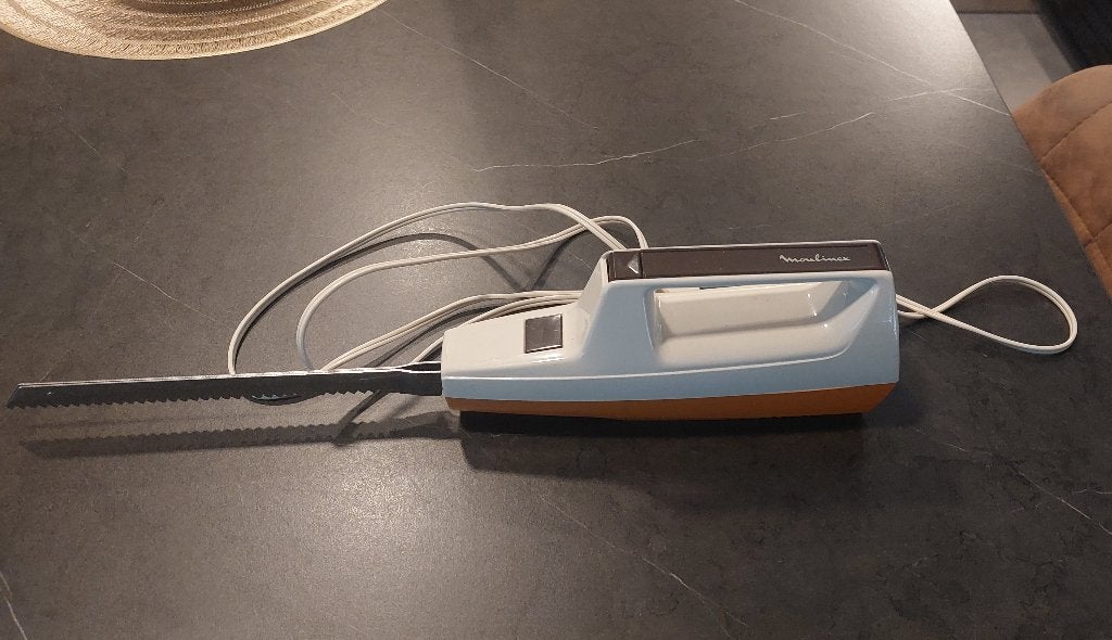 Elektrisch mes - Moulinex, Kunststof, Ophalen of Verzenden, Zo goed als nieuw, Snijmachine