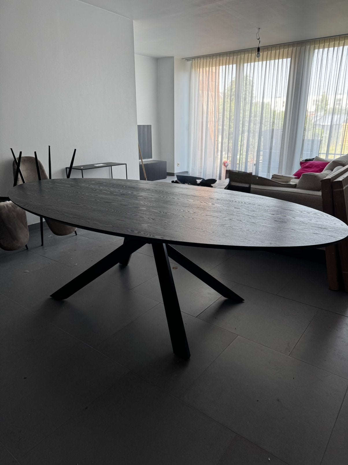 Zwarte ovale eettafel, Huis en Inrichting, Ophalen, 150 tot 200 cm, 200 cm of meer, Zo goed als nieuw