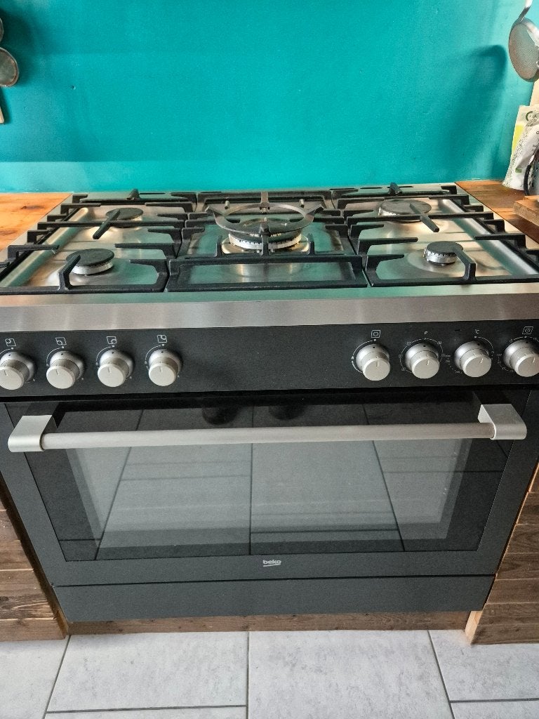 Cuisinière gaz avec four électrique Beko, Elektronische apparatuur, Ophalen, Gebruikt, 60 cm of meer, Gas