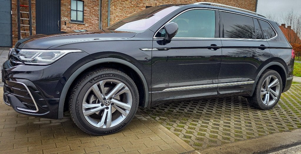 Volkswagen R-LINE Tiguan ALLSPACE | 2.0TDI | DIESEL | DSG, Cuir, Euro 6, Commande vocale, Noir