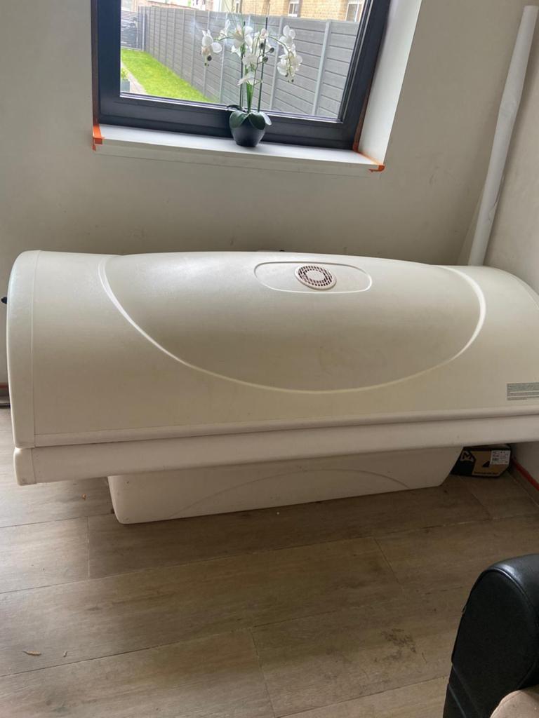 Zonnebank te koop, Electroménager, Solarium, Banc solaire & Bronzage facial, Enlèvement, Utilisé, Banc solaire double, 15 lampes ou plus