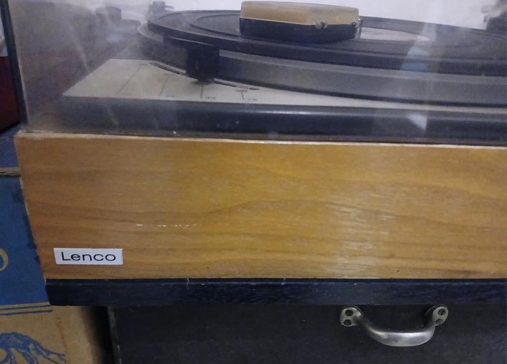 Tourne disque Lenco, ampli et 2 baffles, Enlèvement
