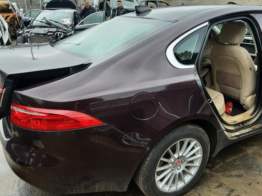 AILE ARRIÈRE DROIT Jaguar XF (X260) (01-2015/-), Campus Kronberg 7
61476  Kronberg im Taunus, DE, Garde-boue, Utilisé, Jaguar