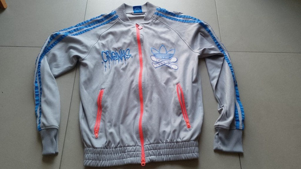 vest Adidas originals maat M, Enlèvement ou Envoi, Taille 38/40 (M)