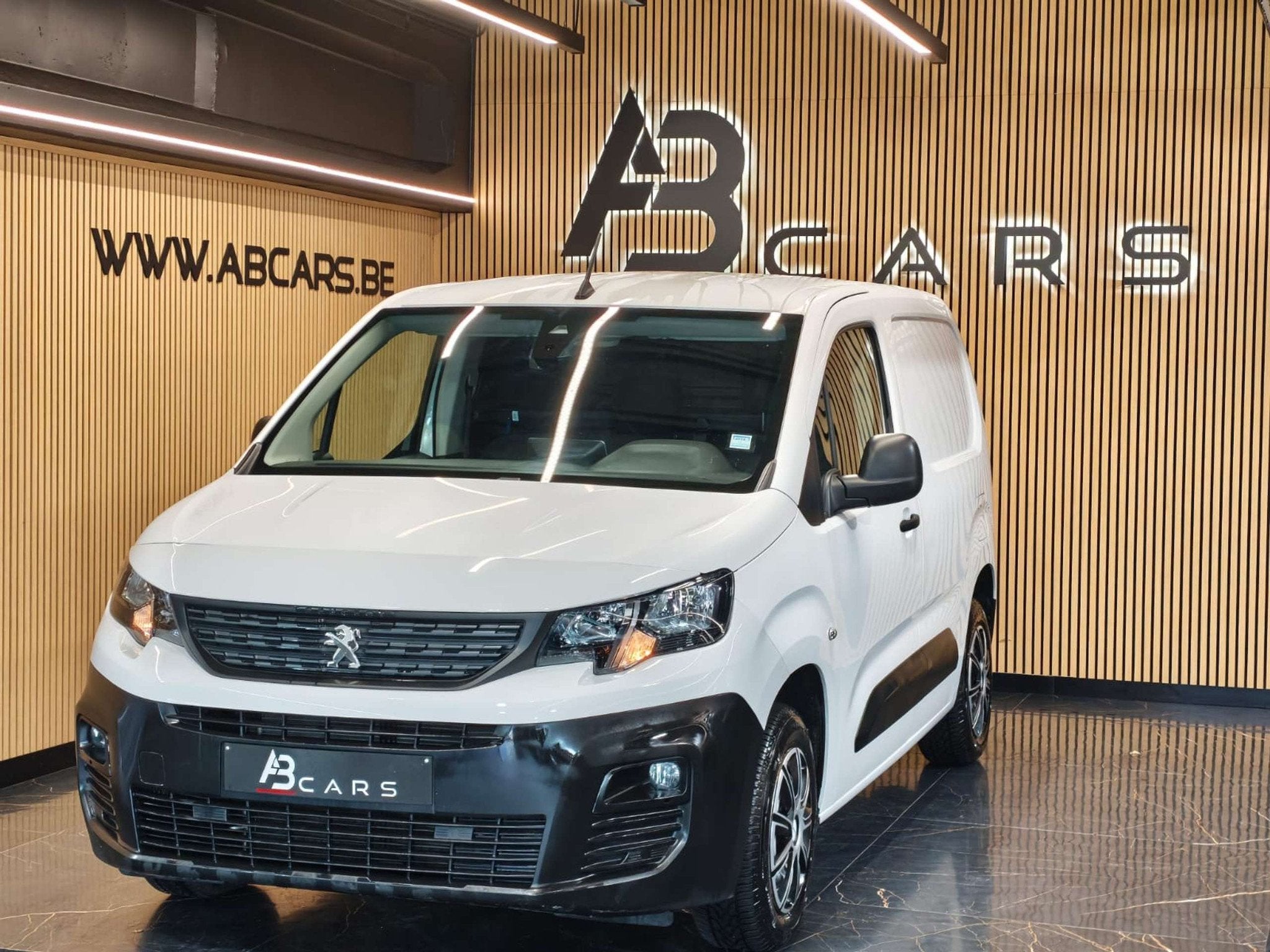 Peugeot Partner 1.5BLUEHDI UTILITAIRE * GARANTIE 12 MOIS*, Autos, 75 kW, Achat, Euro 6, Entreprise