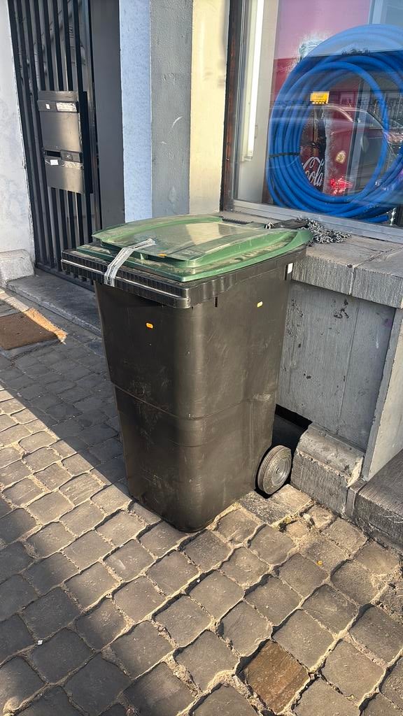 Poubelle extérieure à roulettes avec couvercle 240 litres, 150 litres ou plus, Enlèvement ou Envoi, Comme neuf