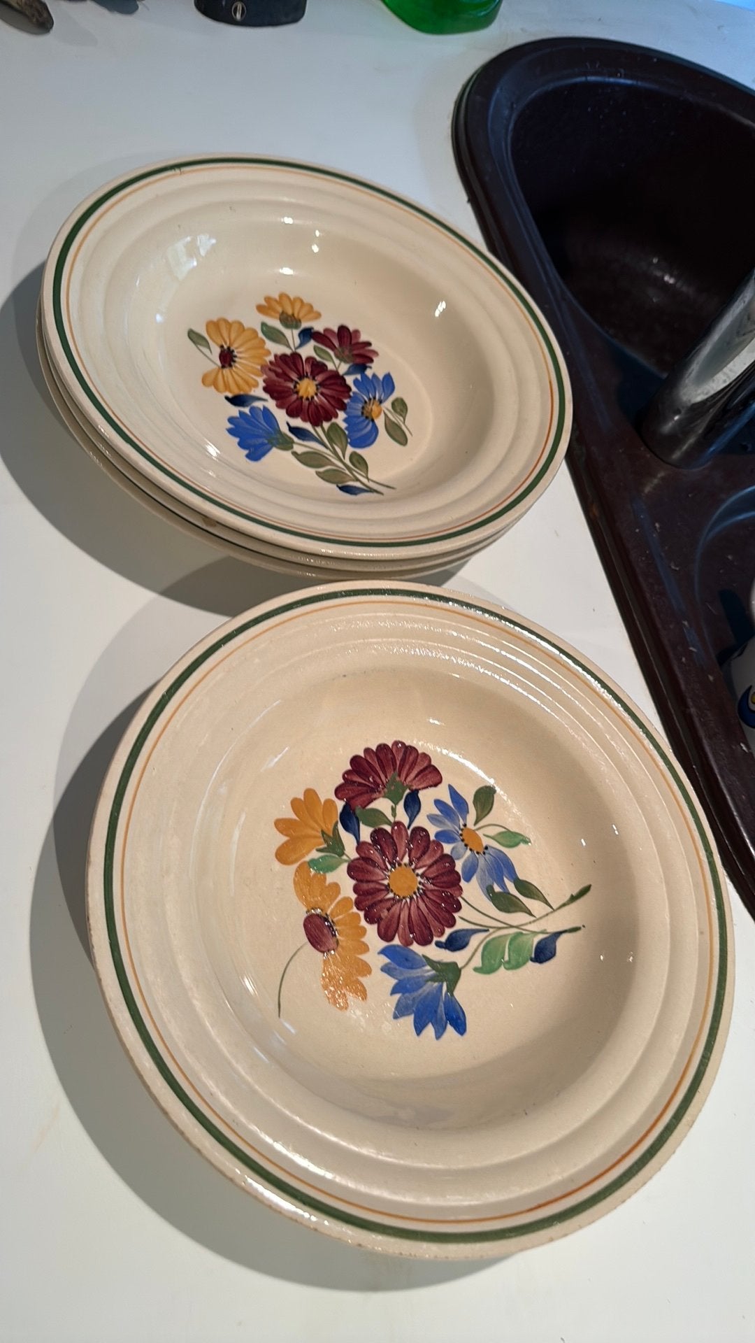 4 assiettes Boch profondes, Enlèvement