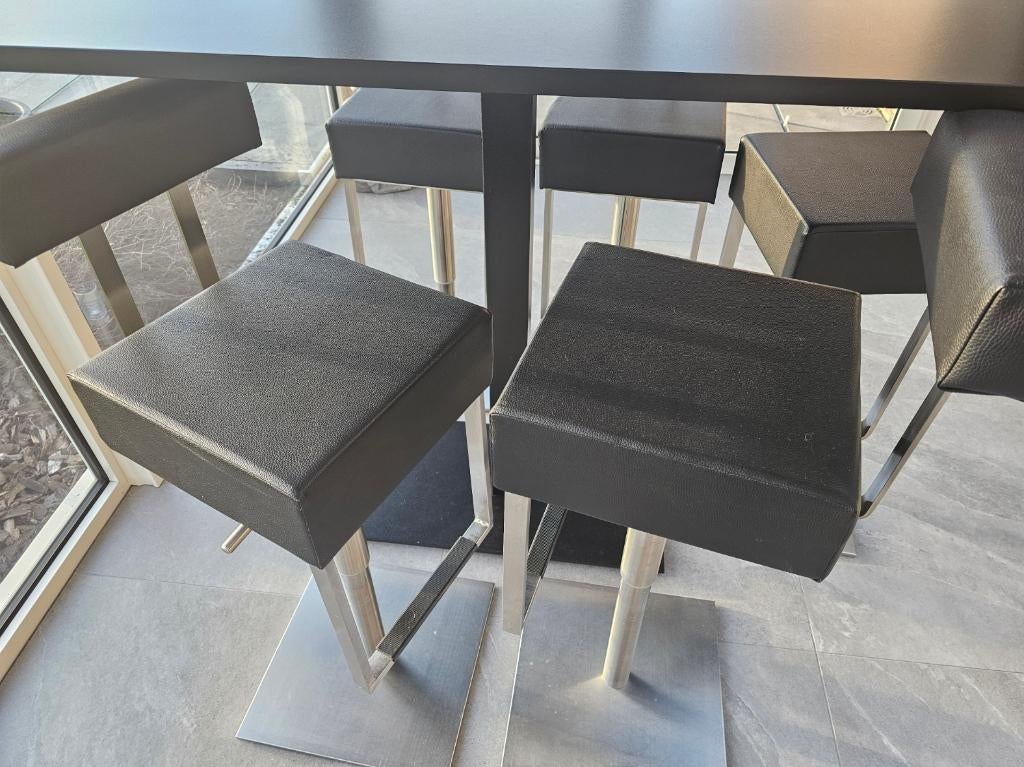 Tabouret de bar design, très confortable (assise rénovée), Comme neuf, Enlèvement, Cuir, 60 à 90 cm