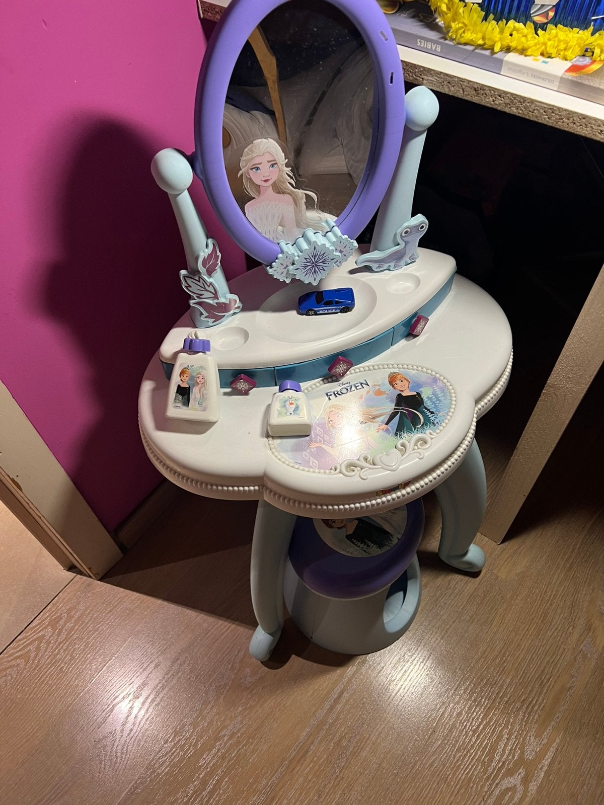 Frozen make up tafel, Ophalen, Zo goed als nieuw, Kunststof
