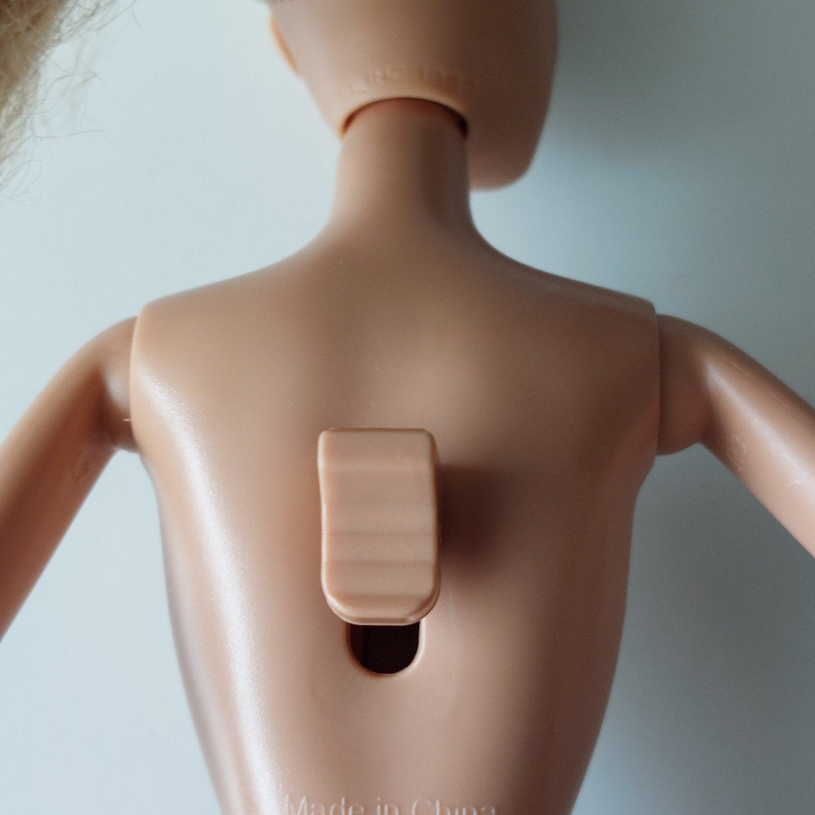 Barbie van Mattel van 2010. Met knop op rug, hoofd beweegt, Kinderen en Baby's, Ophalen, Barbie