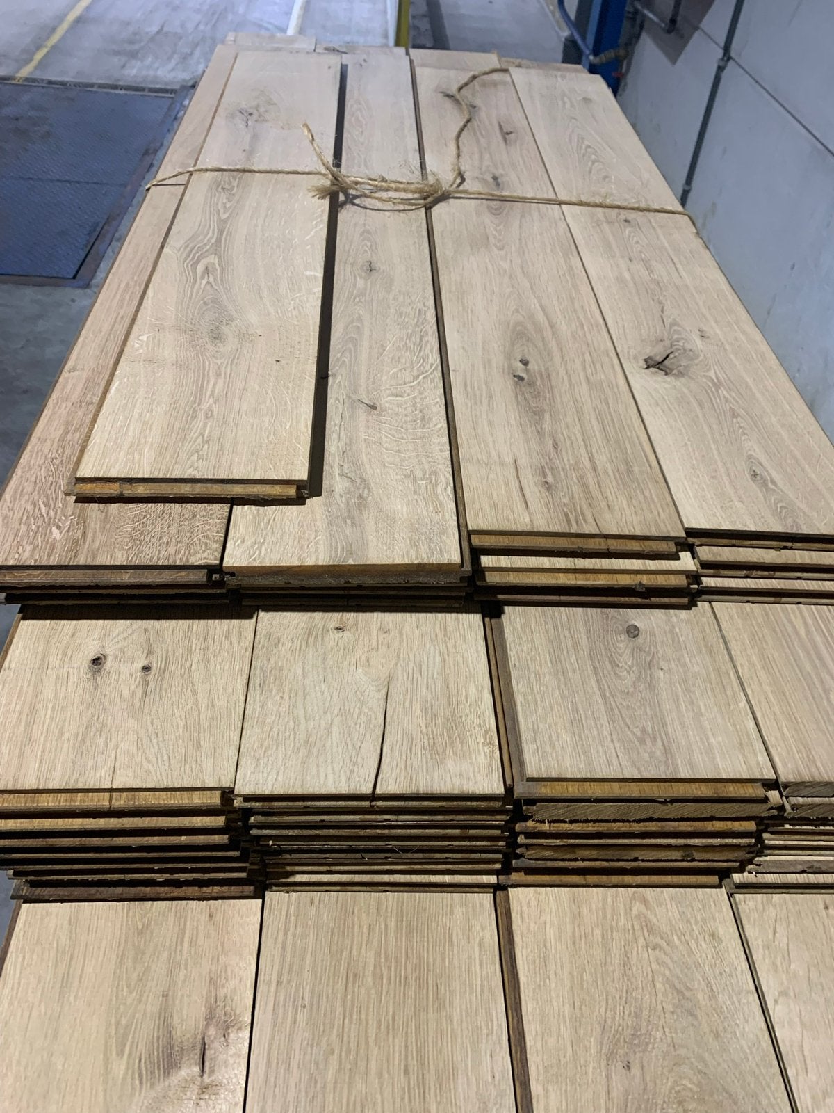 Ancien parquet français en chêne massif de 32m2, Bricolage & Construction, Planches & Dalles, Comme neuf, Parquet, Bois, Enlèvement