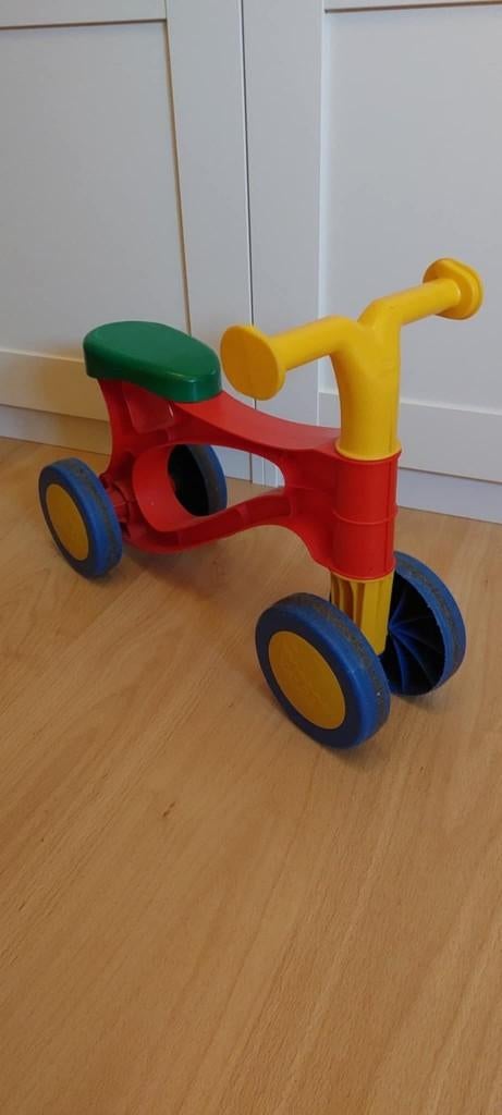 Eerste fiets vierwieler 4 wielen loop fiets, Ophalen of Verzenden, Gebruikt