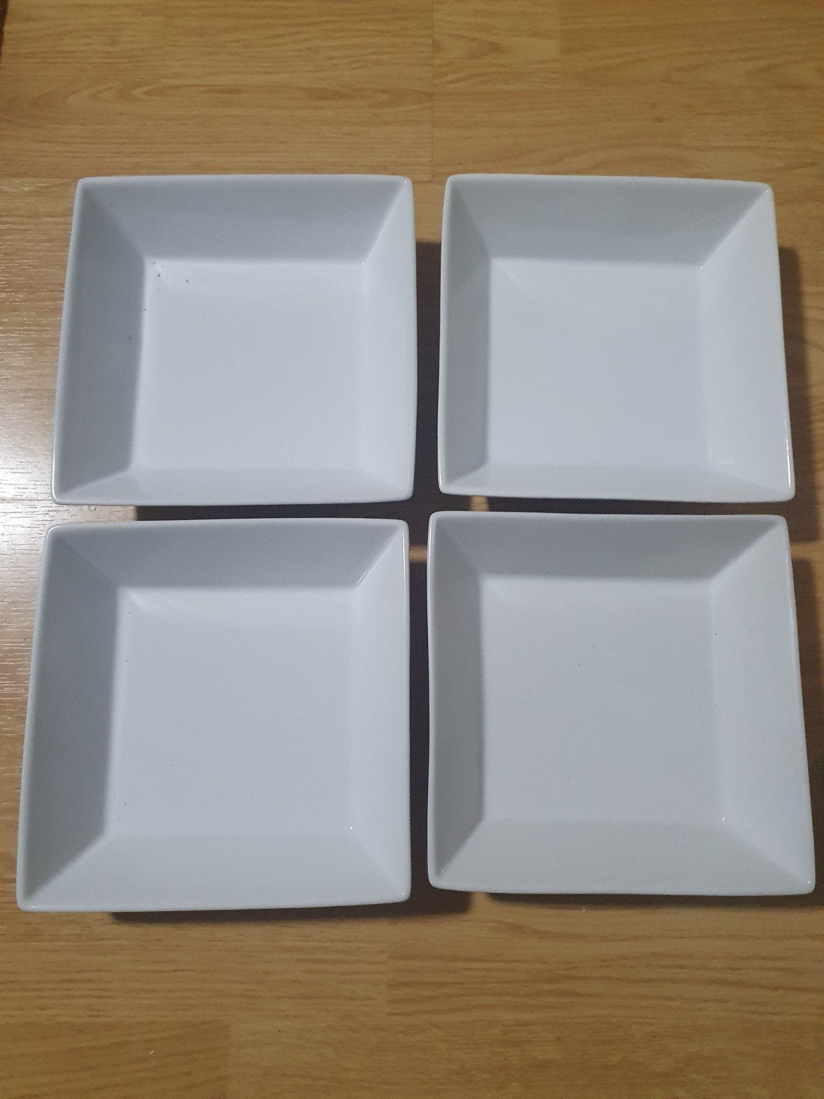 lot de 7 assiettes creuses carrées NEUF, Maison & Meubles, Enlèvement, Neuf, Porcelaine