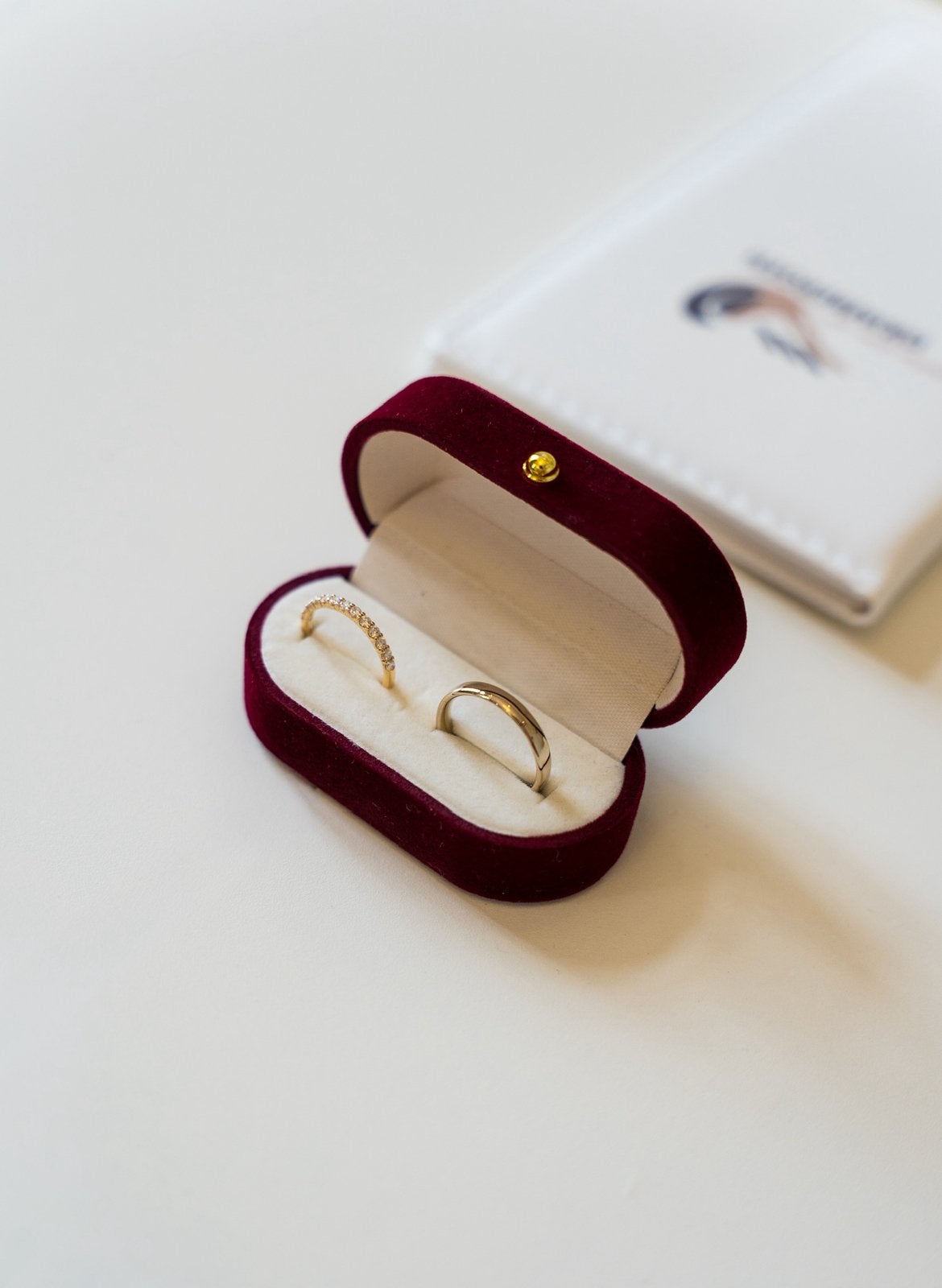 Ring doosje rood velvet, Ophalen, Zo goed als nieuw, Rood
