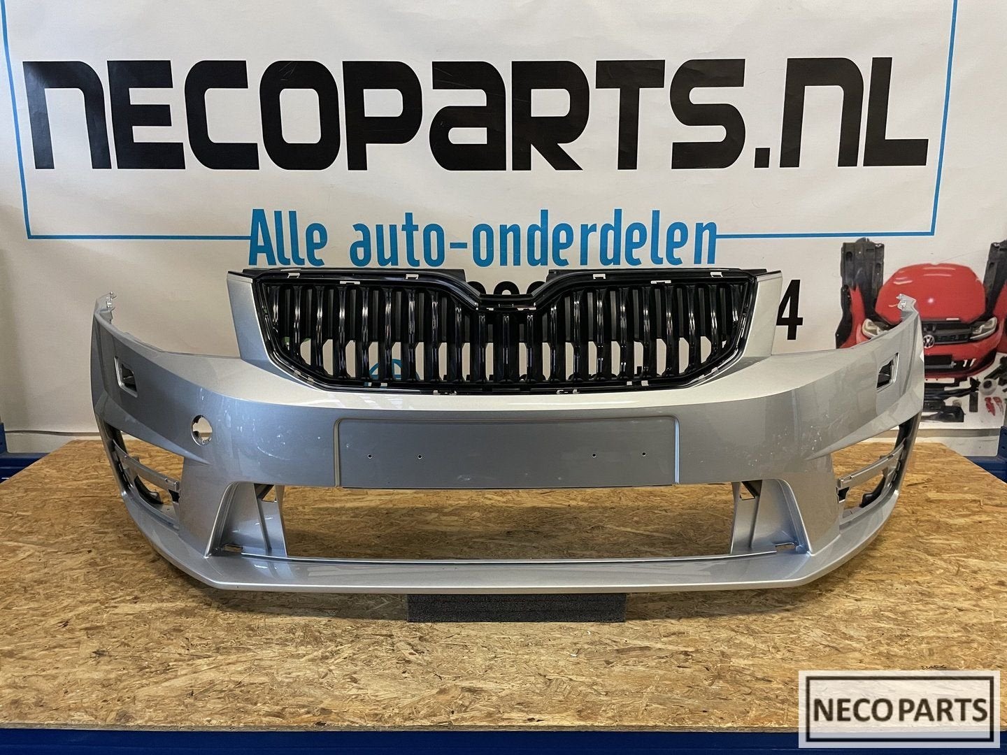 BUMPER SKODA OCTAVIA RS VRS VOORBUMPER ORIGINEEL 5E0807221F, Auto-onderdelen, Gebruikt, -, -, Ophalen of Verzenden