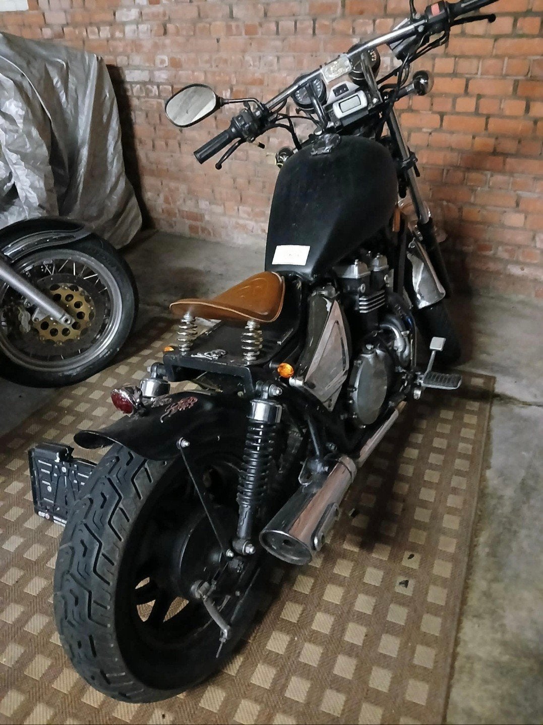 kawazaki 450, Motos, Entreprise