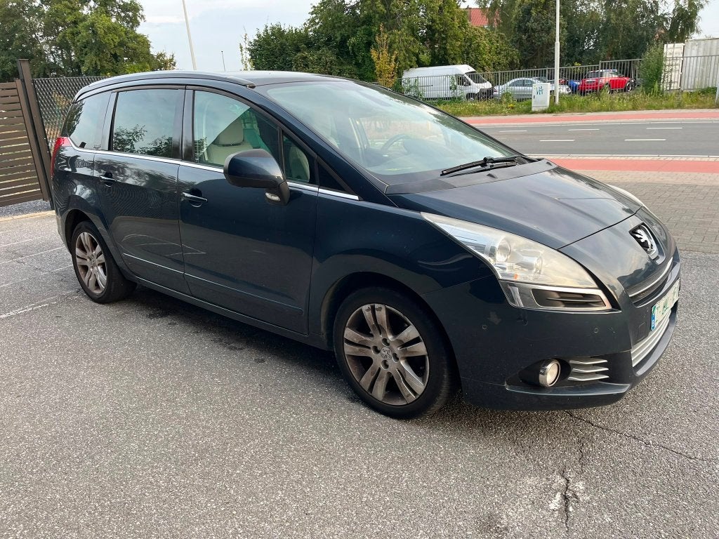 Peugeot 5008 2.0 HDi Allure FAP, Auto's, Peugeot, Euro 5, Beige, 4 cilinders, 164 g/km