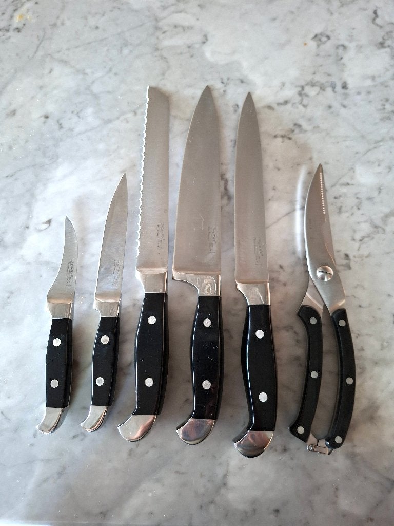 Set de couteaux BergHOFF premium + bloc et fusil à aiguiser, Enlèvement, Utilisé, Autres marques, Inox ou Chrome