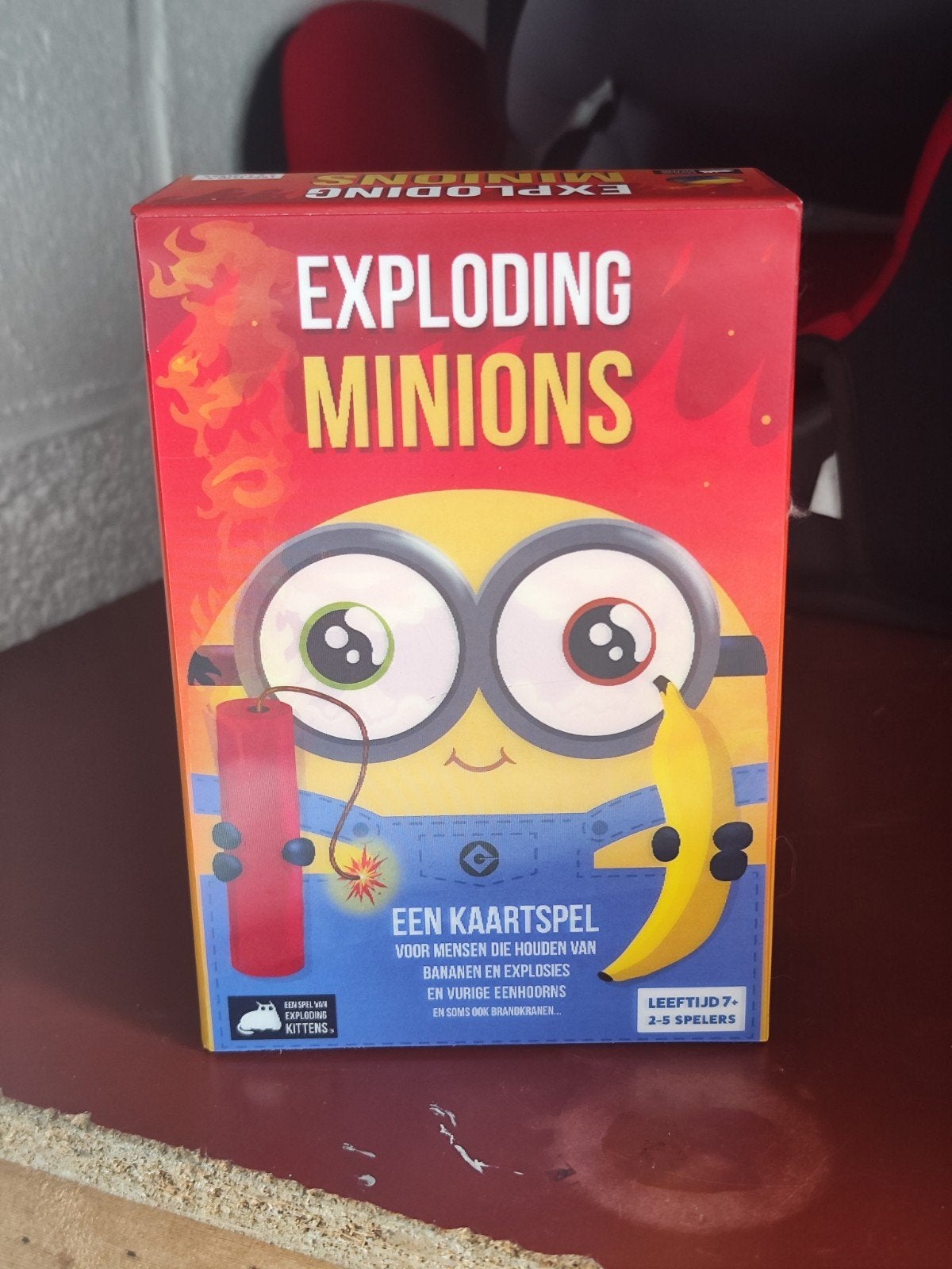 Exploding minions in het Vlaams, Ophalen