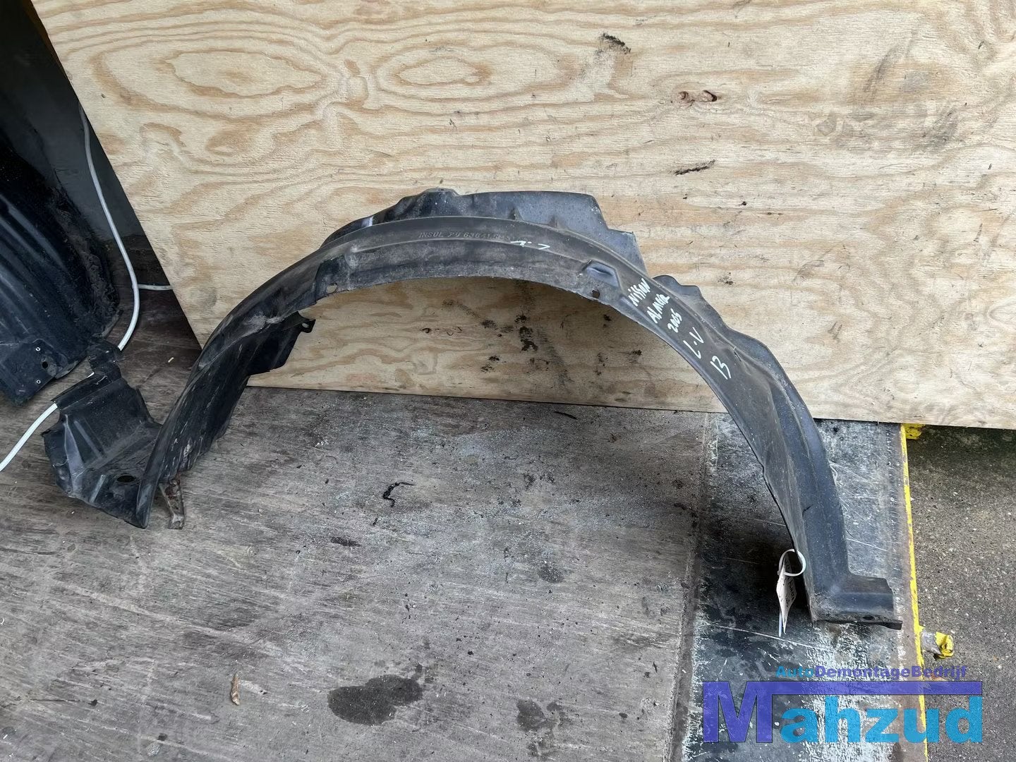 NISSAN ALMERA 2 Links voor modderkuip wielkuip 2000-2006, Nissan Motor Co., Ltd., Gauche, Takashima 1-chome 1-1
220-8686  Yokohama