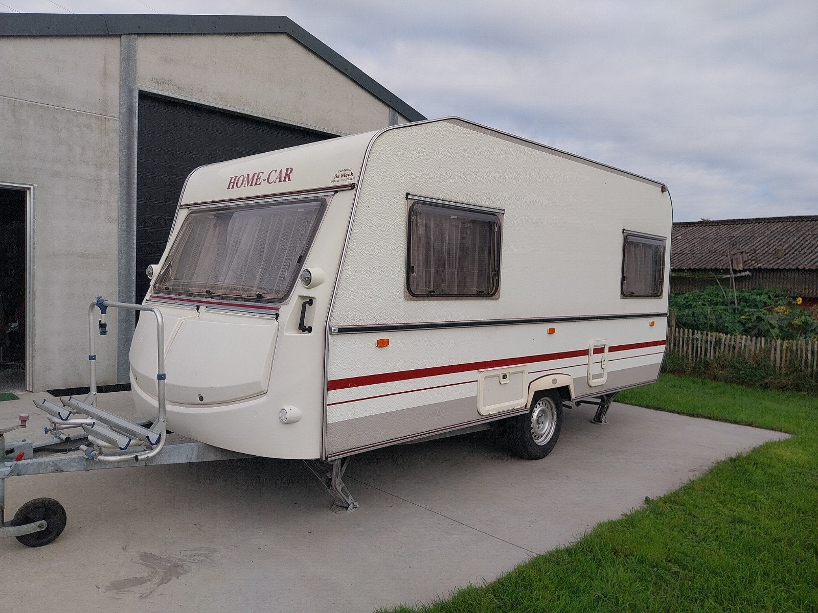Home Car Clarity 445, Bedrijf, Luifel