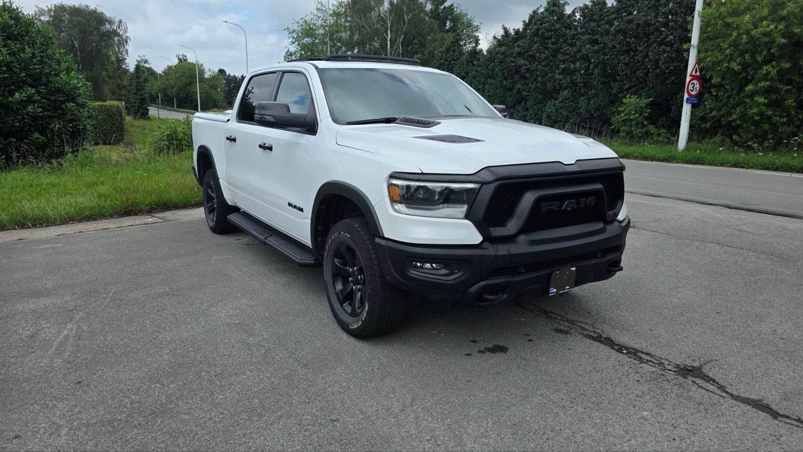 Dodge ram rebel, Autos, Achat, 4 portes, Noir, Alarme