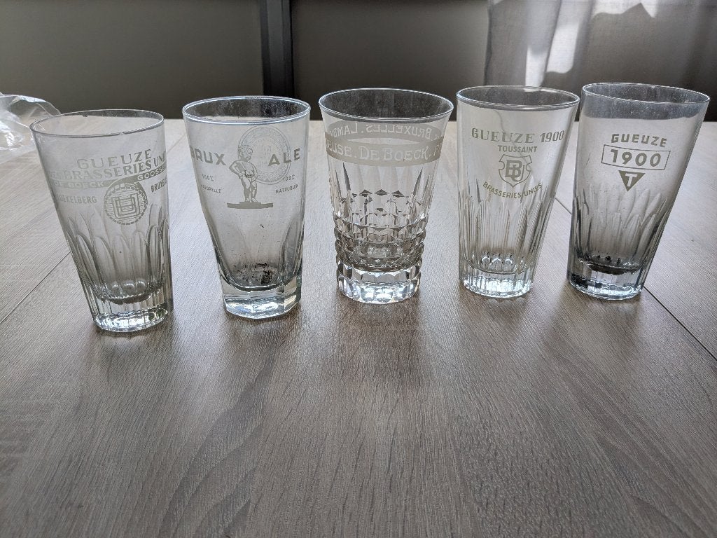 Verres Gueuze Bruxelles, Enlèvement